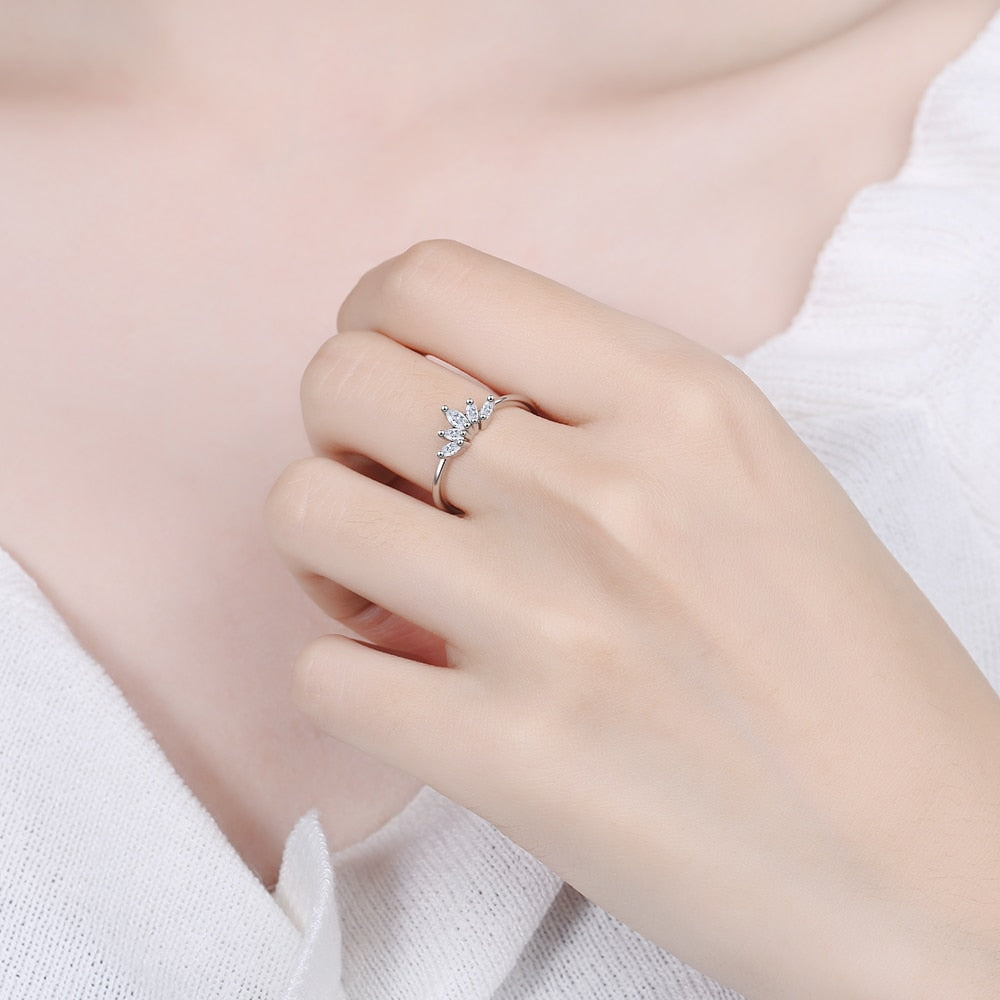 Anel Feminino Princesa em Prata 925 Regulável