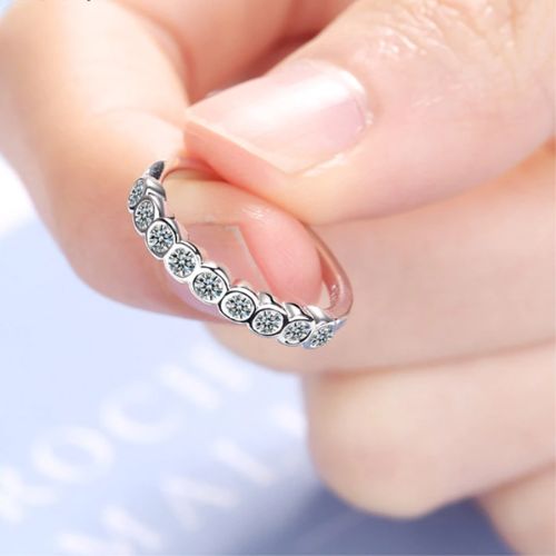 Anel Feminino Retro em Prata 925